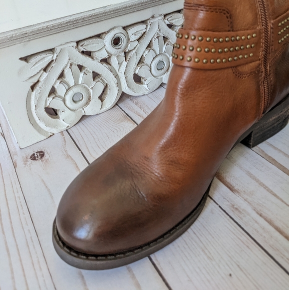 Jessica Simpson Essence Boot - Picture 7 of 8